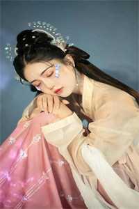 >>继续阅读《休夫后，全京城贵公子都求她再嫁》李屿恒沈时好