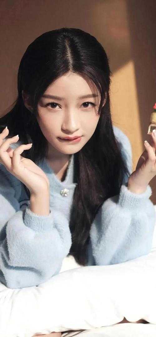 >>继续阅读《刚穿越，就奖励我葵花宝典？》王腾、柳颜汐小说完整版阅读